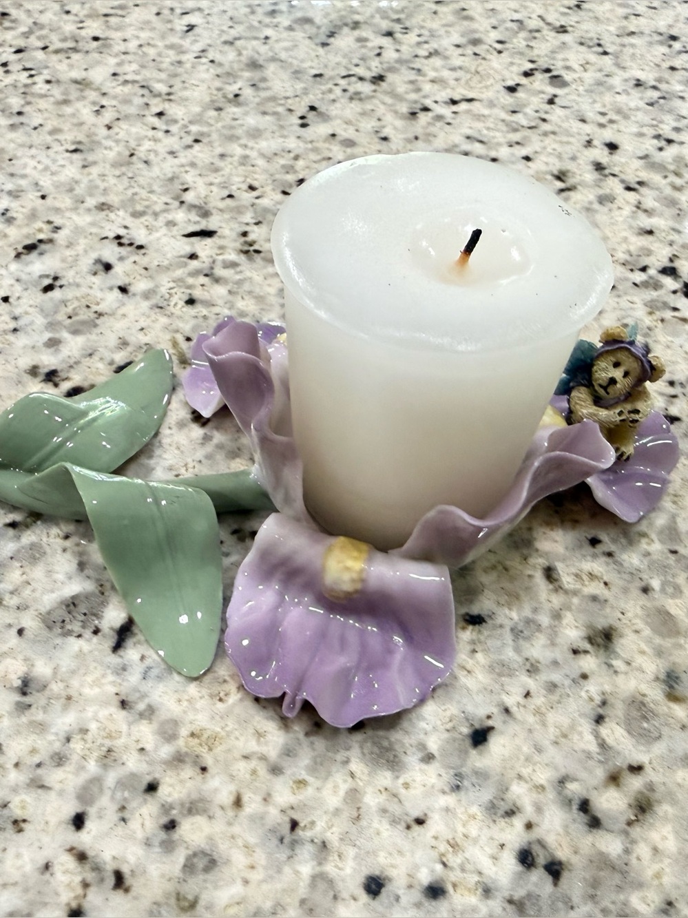 Boyds Bears Iris Flutterby tealight holder